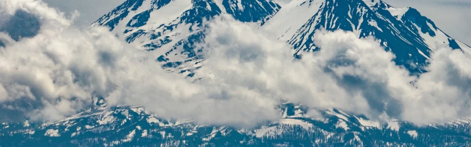 Mount Shasta Nightlife Guide: Best Bars, Breweries & Evening Hangouts
